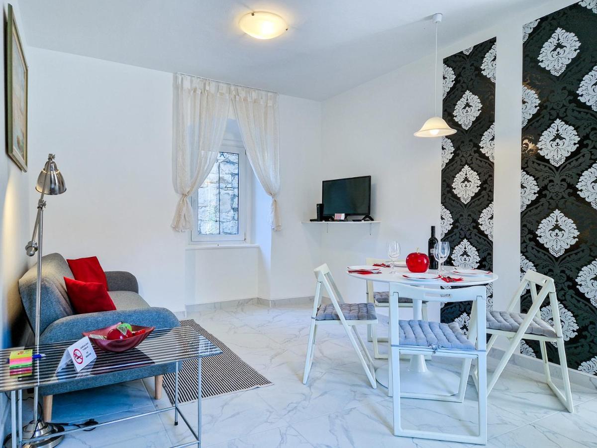 I Smile Apartment Split Exterior photo